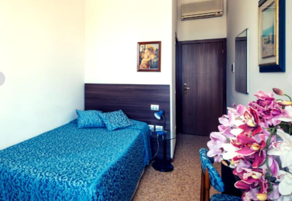 Locanda Al Santuario Peschiera del Garda Exterior foto